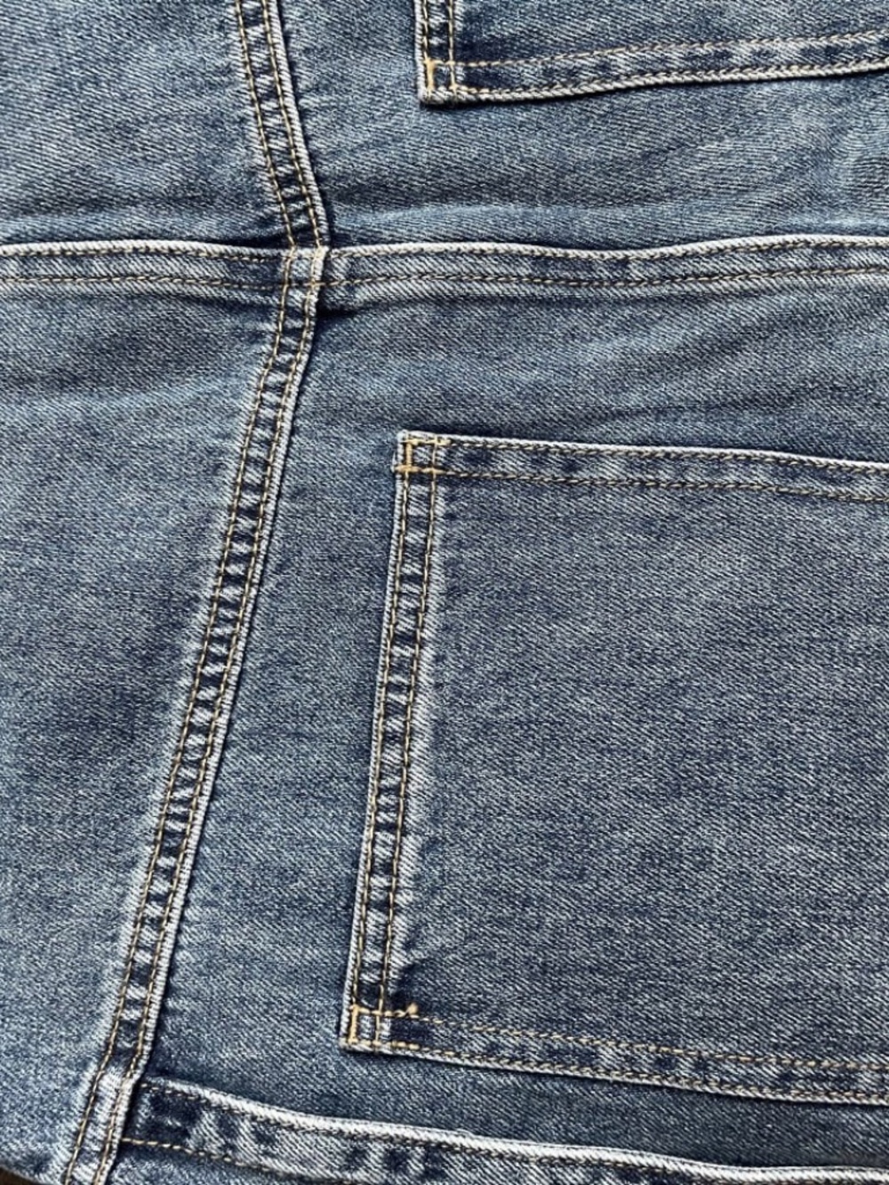 Tibi NWOT Spring Denim Tuck Jean Short 27 - Picture 12 of 14